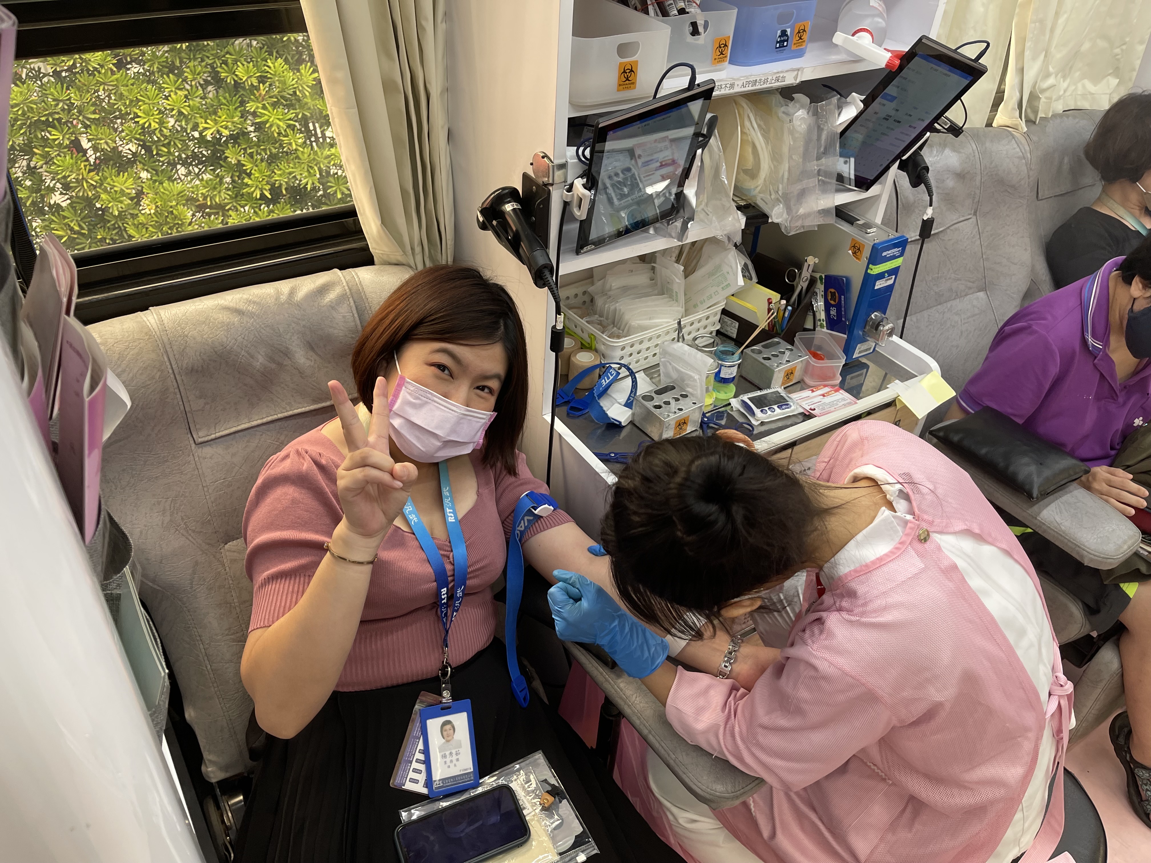 總部同仁有20人參與捐血 1