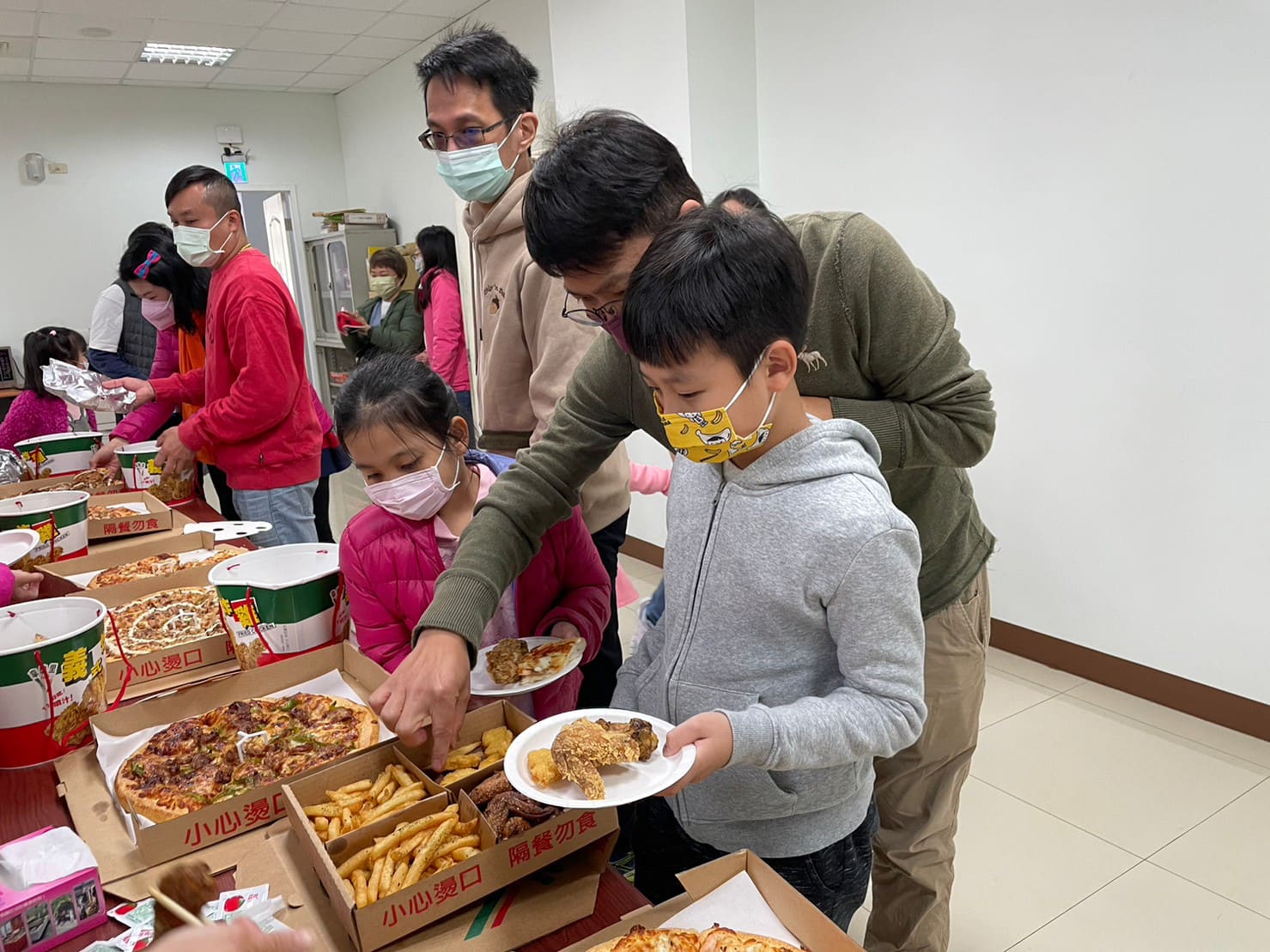 同仁眷屬一同用餐 1