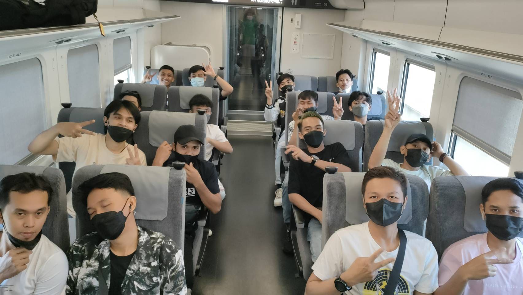 在火車上了 1