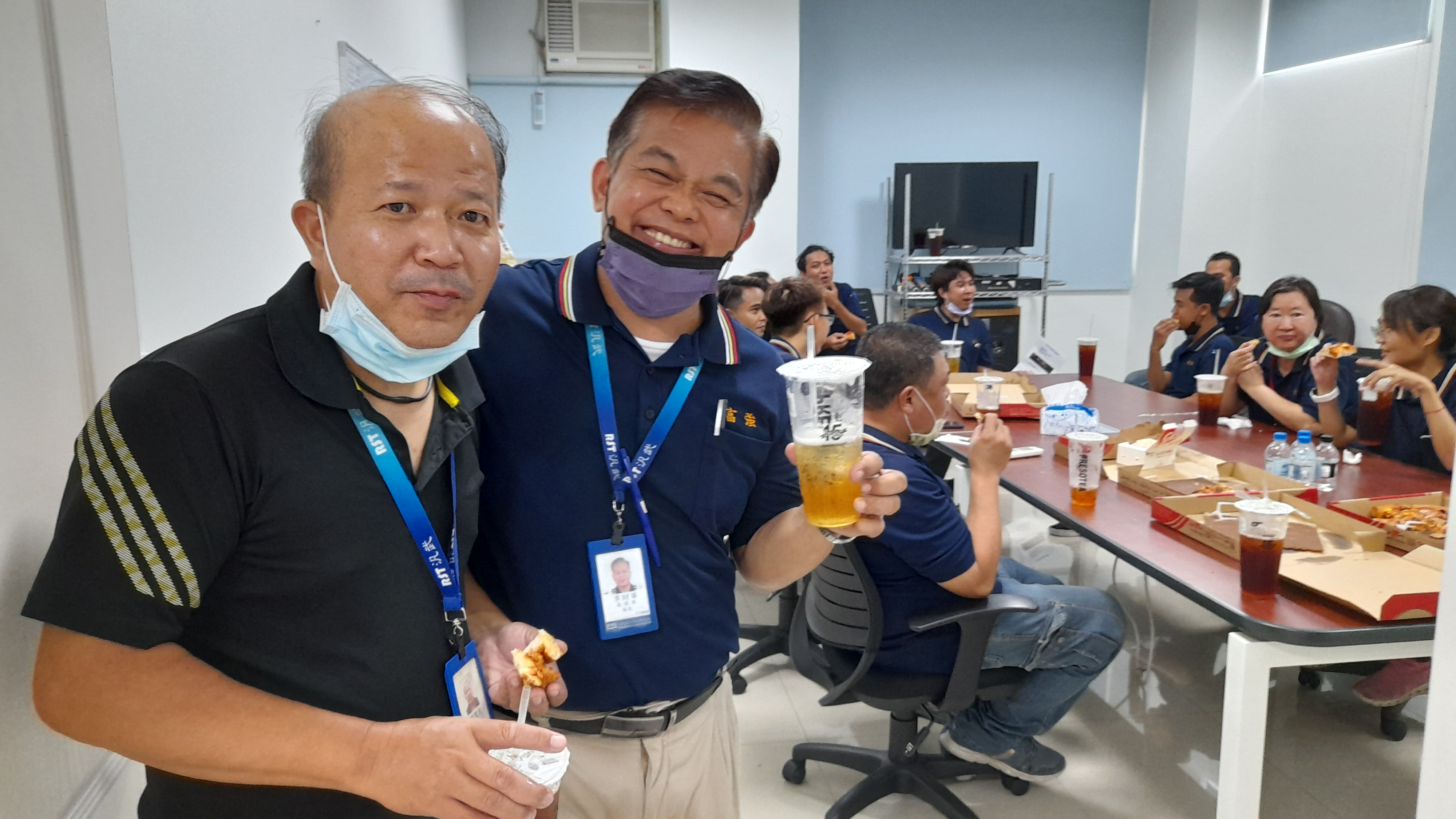 富強的兄弟們 也一起同歡 1