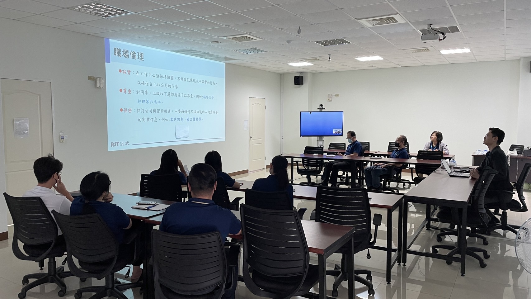 2. 分部門接續教育訓練